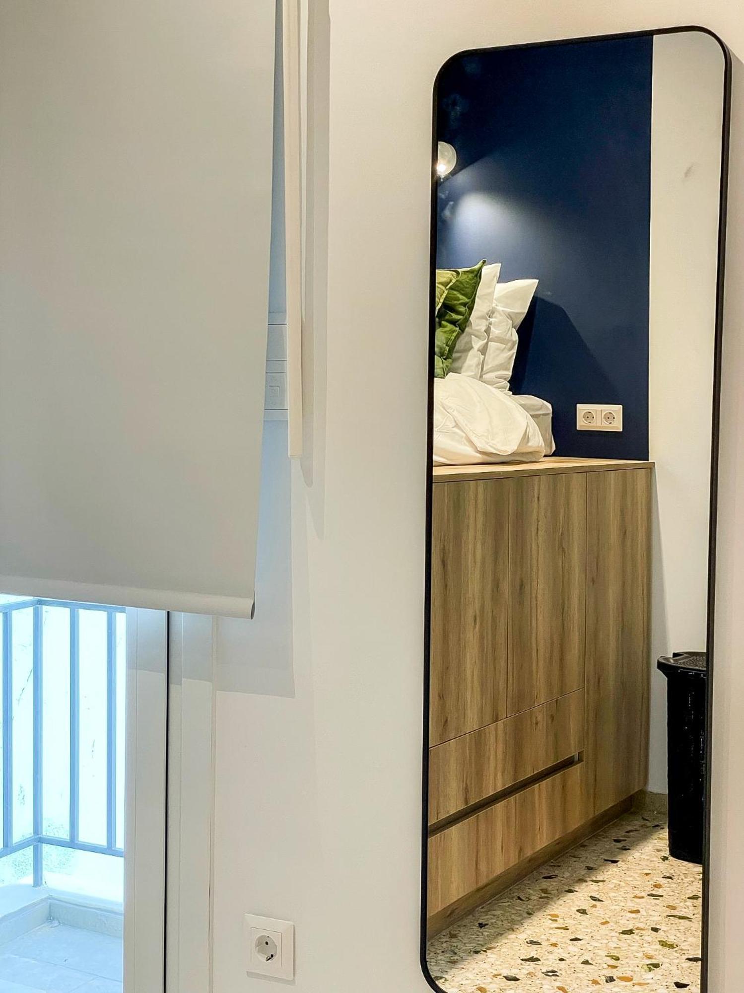 Apartment Near Metro + Port